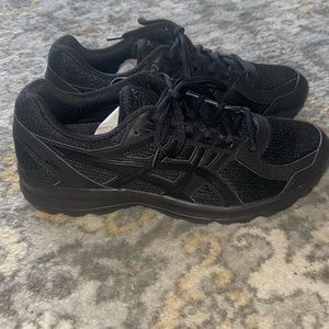 ASICS -black